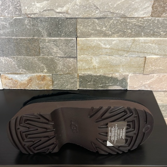 UGG Women's New Heights Cozy Clog - Picture 5 of 9